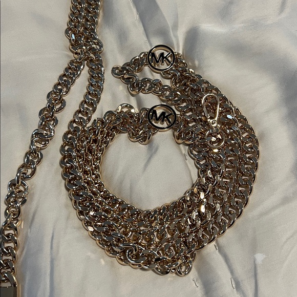 Michael Kors Gold Chain Belt - Picture 3 of 3